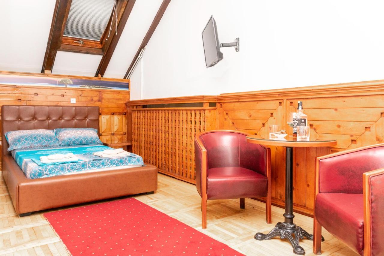 Fortezza Rooms Ni Екстериор снимка